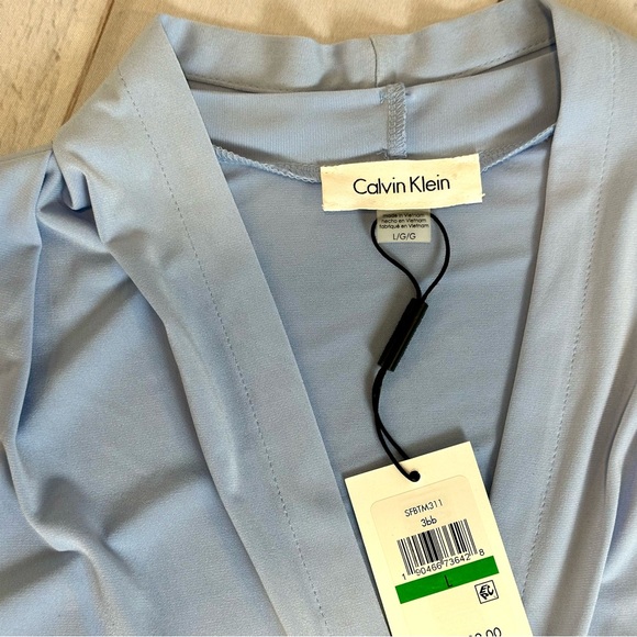 Calvin Klein Matte Jersey V-Neck Shoulder Pleat Sleeveless Top Large Baby Blue - Picture 9 of 10